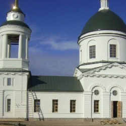 Восстановление церкви в Богучаре. Штукатурные работы, декоративная штукатурка камешковая.